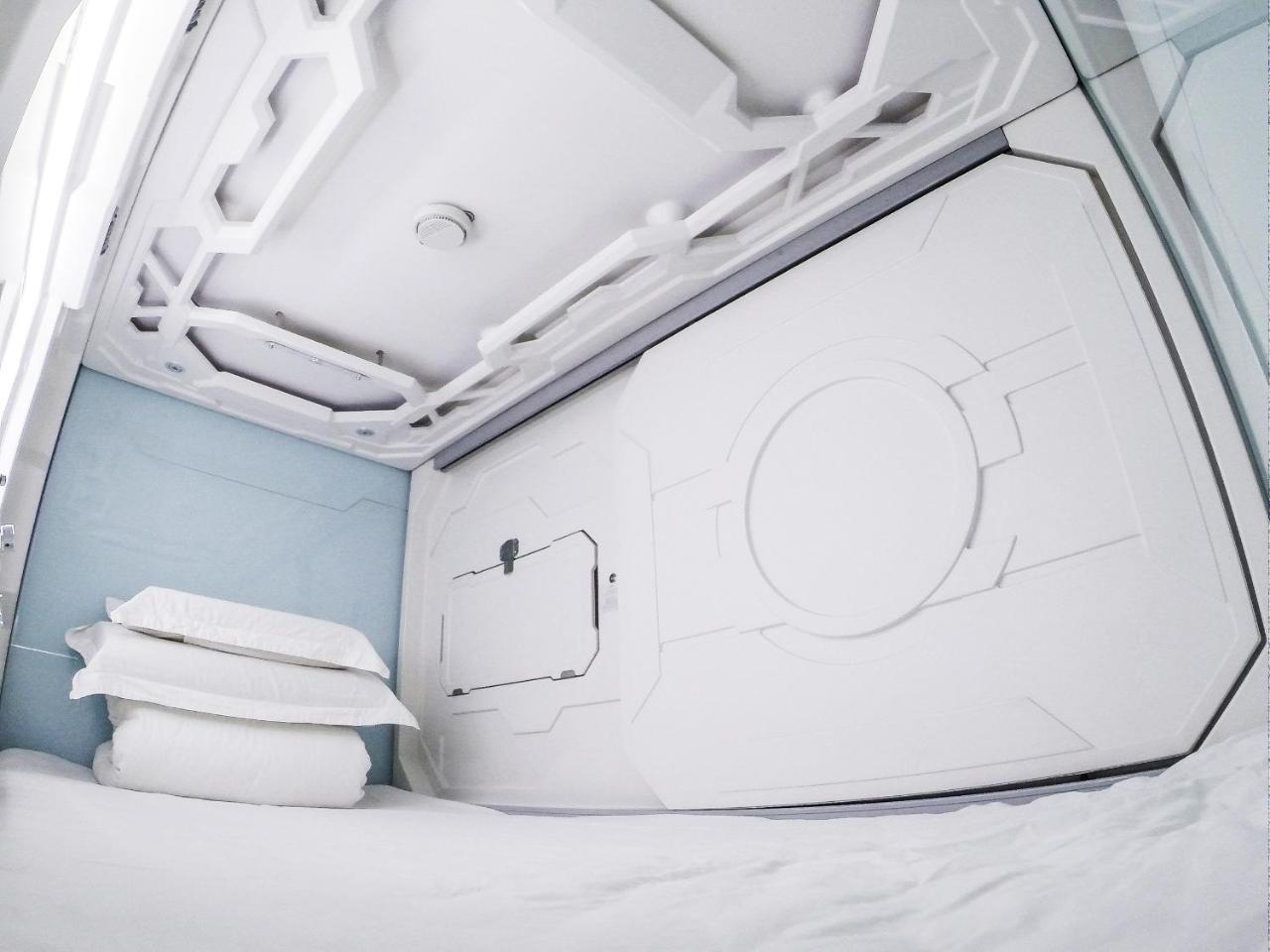 Oyo 89635 Modular Langkawi Capsule Hotel Padang Mat Sirat Ngoại thất bức ảnh