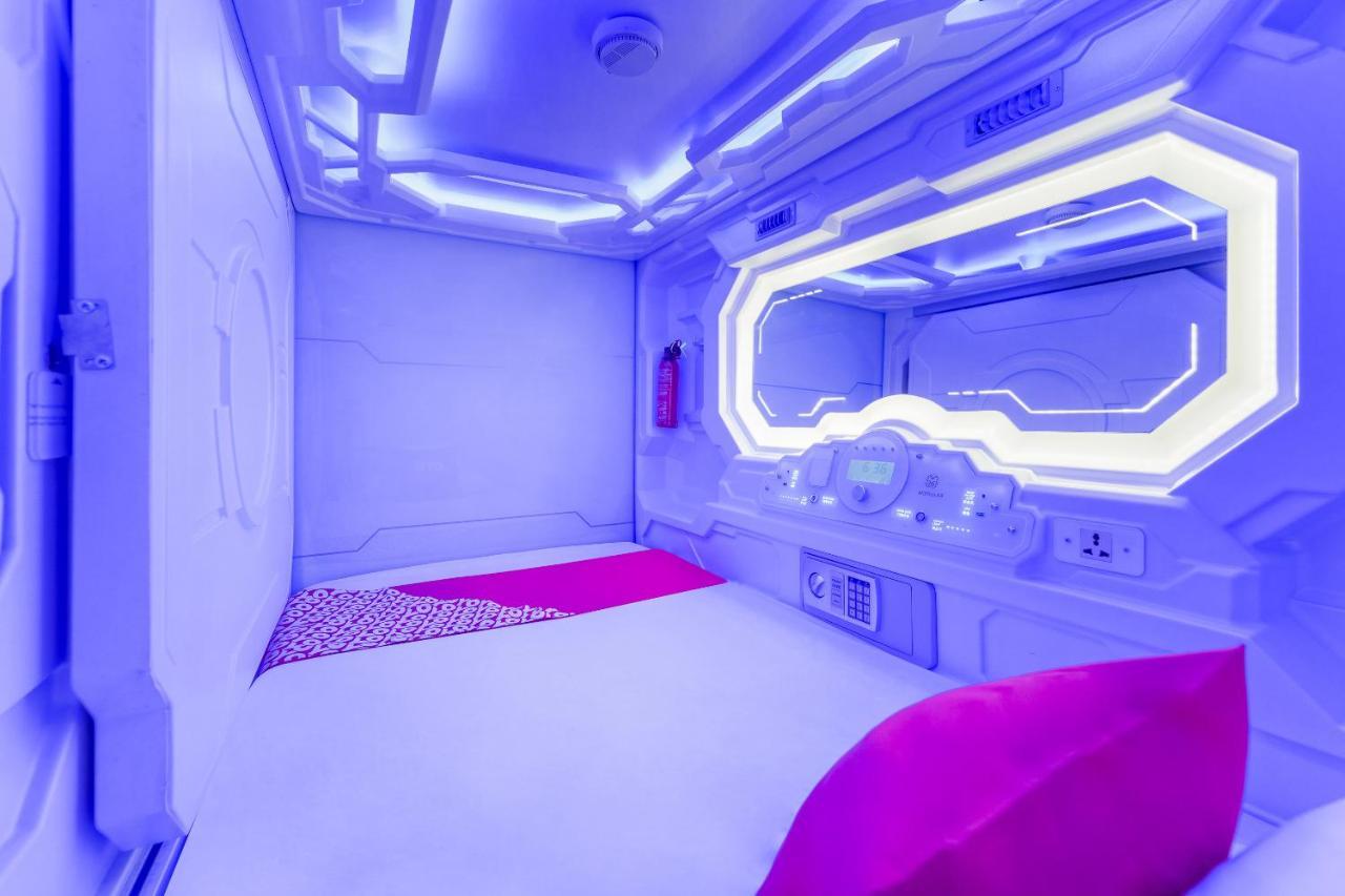 Oyo 89635 Modular Langkawi Capsule Hotel Padang Mat Sirat Ngoại thất bức ảnh