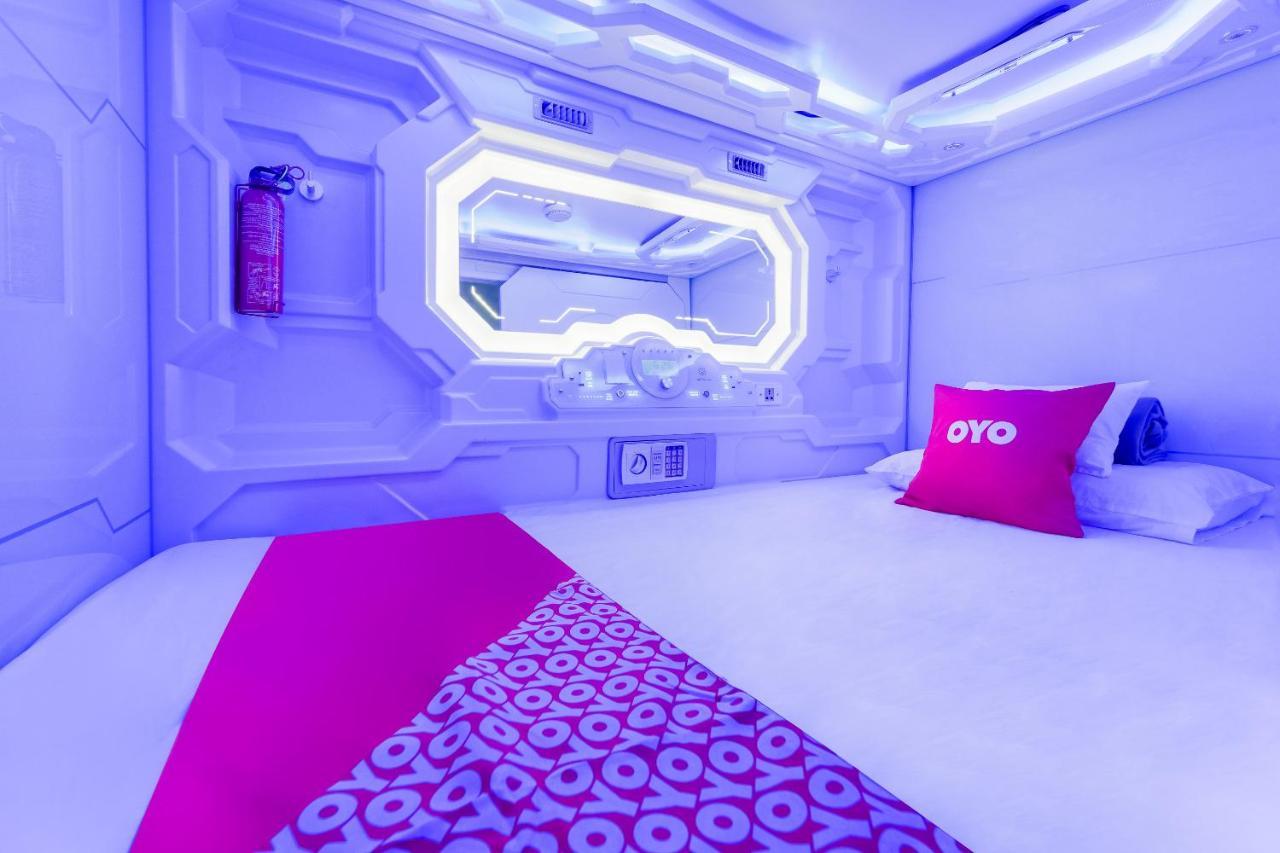 Oyo 89635 Modular Langkawi Capsule Hotel Padang Mat Sirat Ngoại thất bức ảnh