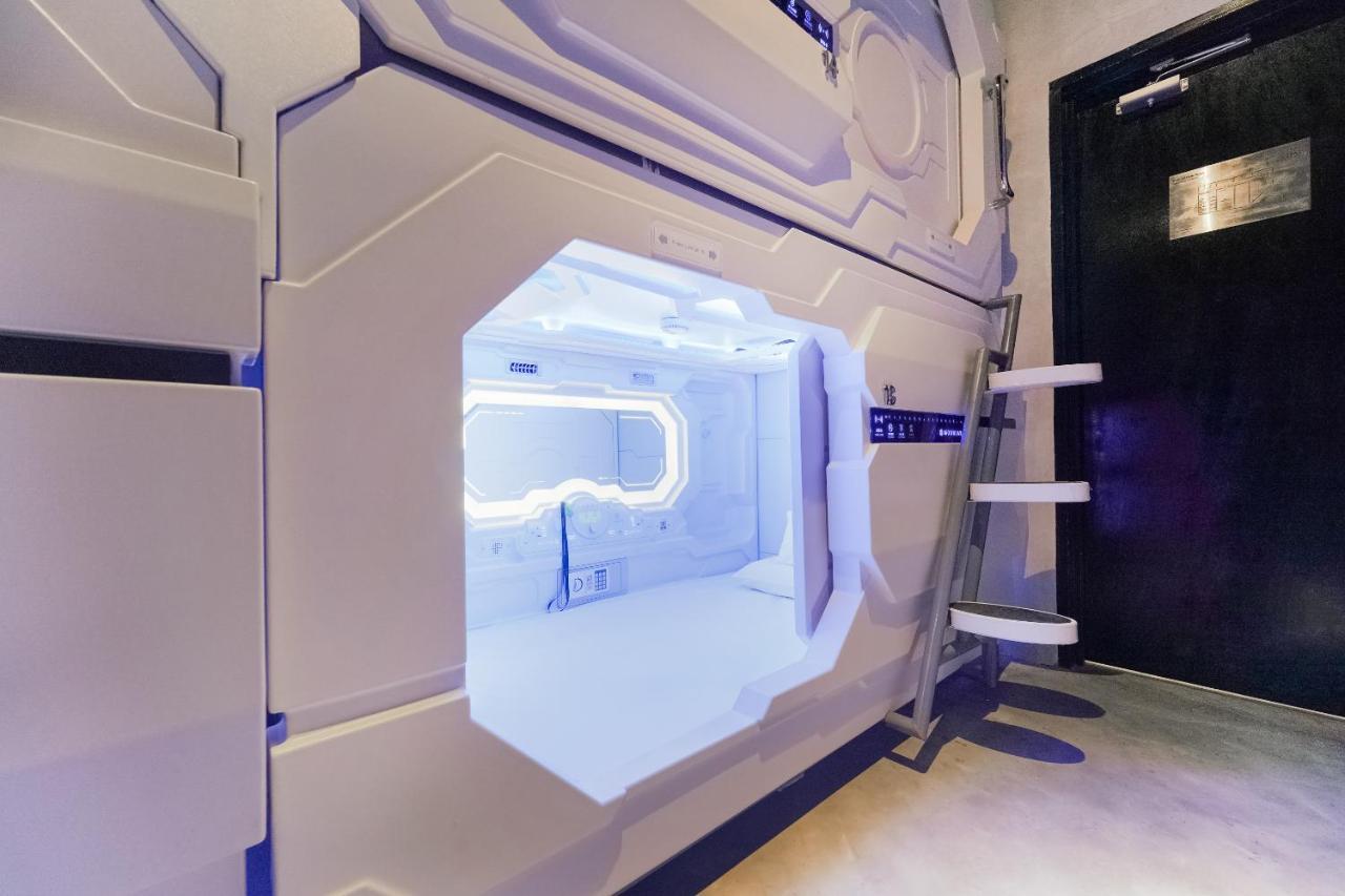 Oyo 89635 Modular Langkawi Capsule Hotel Padang Mat Sirat Ngoại thất bức ảnh
